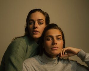 AI Image Prompts for Adults Ages 20–30 (Modern Minimalist Style)